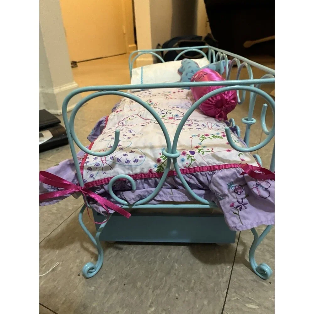 American Girl Doll Curlicue Trundle Day Bed *COMPLETE With butterfly Bedding Set